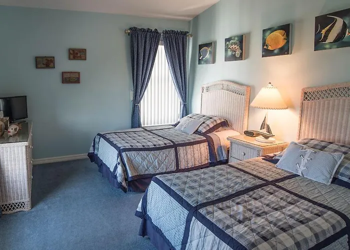 Apartment Gulf Retreat 2: Magnificent Water Views, Steps To Beach, None Cleaner, None Nicer!